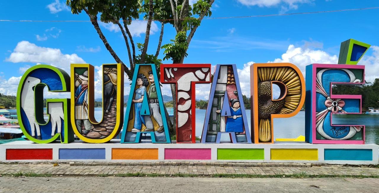 Domus Glamping Guatape Hotel Ngoại thất bức ảnh